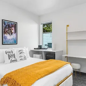 https://leias-rebel-princess-suite.seattlehotelsites.com